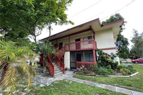 Copropriété à louer à Lauderhill, Floride: 1 chambre, 55.74 m2 № 1370861 - photo 1