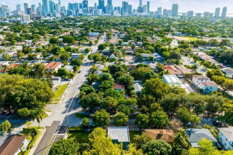 Terrain à vendre à Miami, Floride № 847921 - photo 16