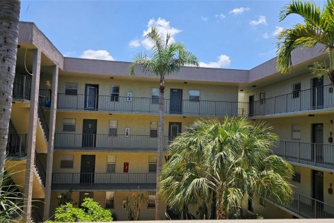 Copropriété à vendre à North Lauderdale, Floride: 2 chambres, 92.9 m2 № 1168899 - photo 17