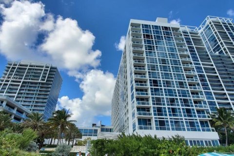 Condominio en venta en Miami Beach, Florida, 1 dormitorio, 61.5 m2 № 9401 - foto 9