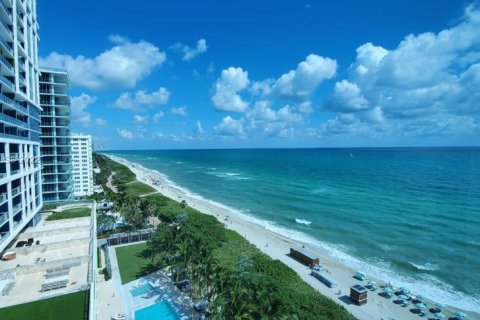 Condominio en venta en Miami Beach, Florida, 1 dormitorio, 61.5 m2 № 9401 - foto 1