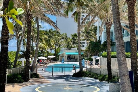 Condominio en venta en Miami Beach, Florida, 1 dormitorio, 61.5 m2 № 9401 - foto 11