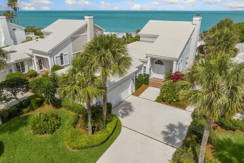 House in Vero Beach, Florida 3 bedrooms, 241.55 sq.m. № 851840 - photo 29