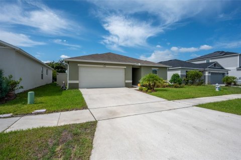 Villa ou maison à vendre à Kissimmee, Floride: 4 chambres, 186.18 m2 № 1251378 - photo 2