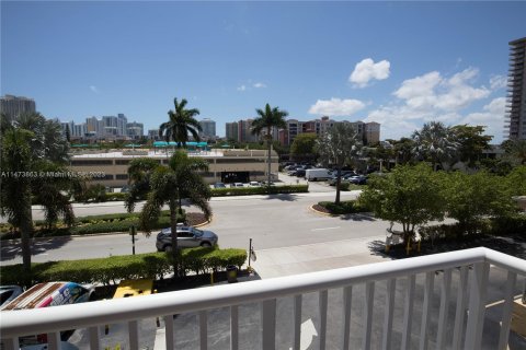 Condominio en venta en Sunny Isles Beach, Florida, 2 dormitorios, 172.43 m2 № 784041 - foto 5