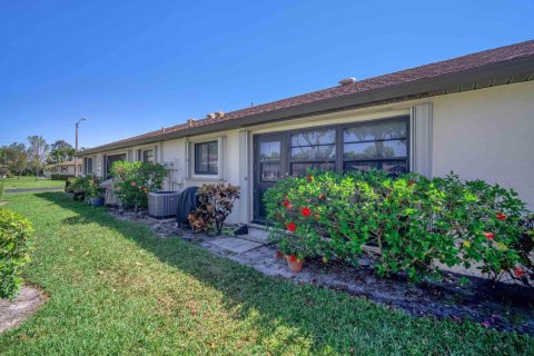 Condo in Boynton Beach, Florida, 2 bedrooms  № 1102166 - photo 9