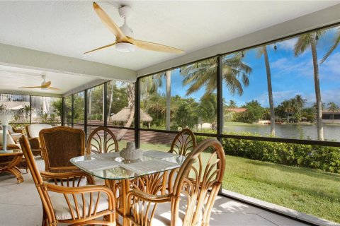 Villa ou maison à vendre à Cutler Bay, Floride: 4 chambres, 297.84 m2 № 1310921 - photo 15