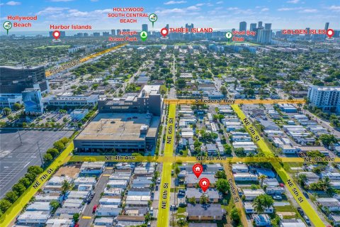 Propiedad comercial en venta en Hallandale Beach, Florida № 1365953 - foto 17