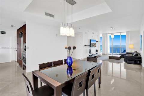 Condo in Sunny Isles Beach, Florida, 3 bedrooms  № 1365913 - photo 14