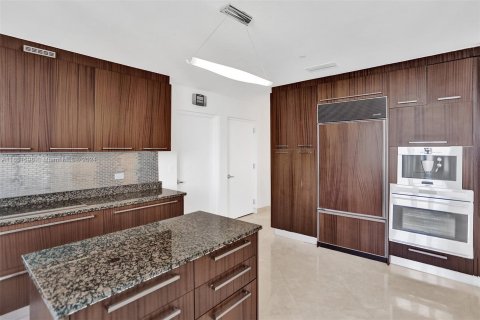 Condominio en venta en Sunny Isles Beach, Florida, 3 dormitorios, 216.18 m2 № 1365913 - foto 20