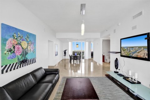 Condo in Sunny Isles Beach, Florida, 3 bedrooms  № 1365913 - photo 6