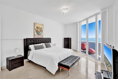 Condominio en venta en Sunny Isles Beach, Florida, 3 dormitorios, 216.18 m2 № 1365913 - foto 9