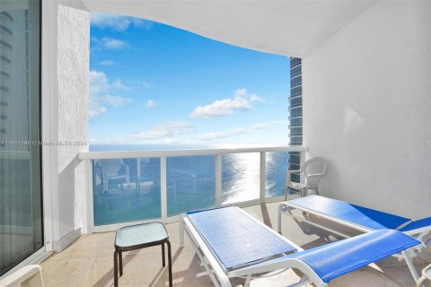 Condo in Sunny Isles Beach, Florida, 3 bedrooms  № 1365913 - photo 18