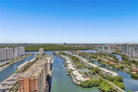 Copropriété à vendre à Sunny Isles Beach, Floride: 3 chambres, 216.18 m2 № 1365913 - photo 26