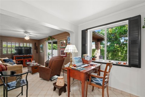 Casa en venta en Miami, Florida, 3 dormitorios, 131.64 m2 № 1365444 - foto 13