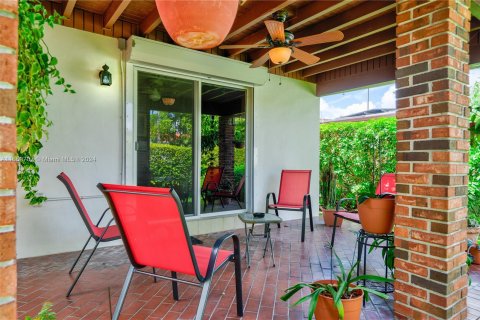 Casa en venta en Miami, Florida, 3 dormitorios, 131.64 m2 № 1365444 - foto 26