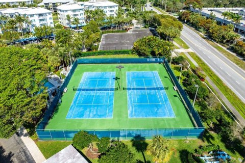 Villa ou maison à vendre à Juno Beach, Floride: 3 chambres, 229 m2 № 984483 - photo 1