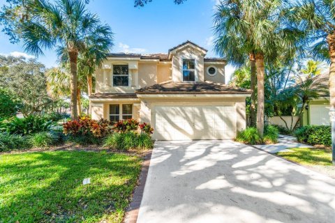 Villa ou maison à vendre à Juno Beach, Floride: 3 chambres, 229 m2 № 984483 - photo 2