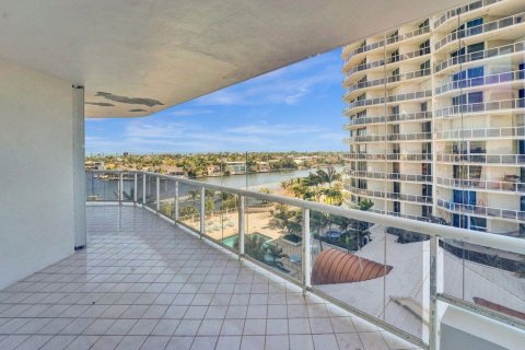 Copropriété à vendre à Aventura, Floride: 2 chambres, 208.1 m2 № 984482 - photo 3