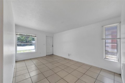 Купить коммерческую недвижимость в Тампа, Флорида 32 спальни, 146.41м2, № 1140015 - фото 11