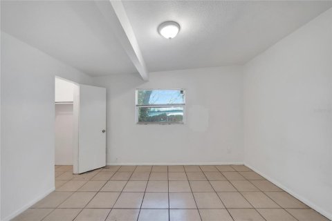 Propiedad comercial en venta en Tampa, Florida, 32 dormitorios, 146.41 m2 № 1140015 - foto 28