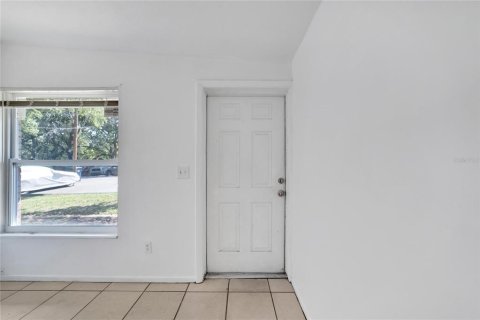 Propiedad comercial en venta en Tampa, Florida, 32 dormitorios, 146.41 m2 № 1140015 - foto 10