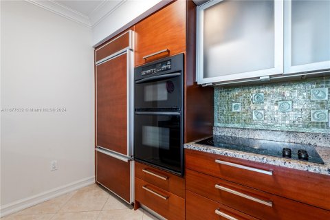 Condo in Hallandale Beach, Florida, 3 bedrooms  № 1410502 - photo 9