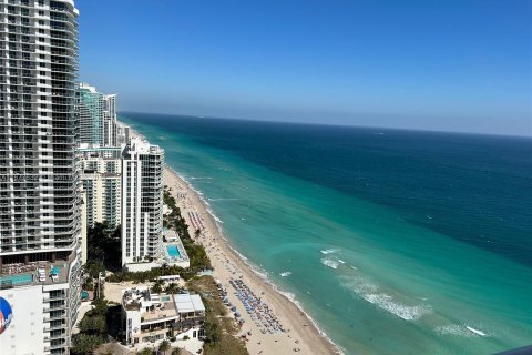 Condo in Hallandale Beach, Florida, 3 bedrooms  № 1410502 - photo 3