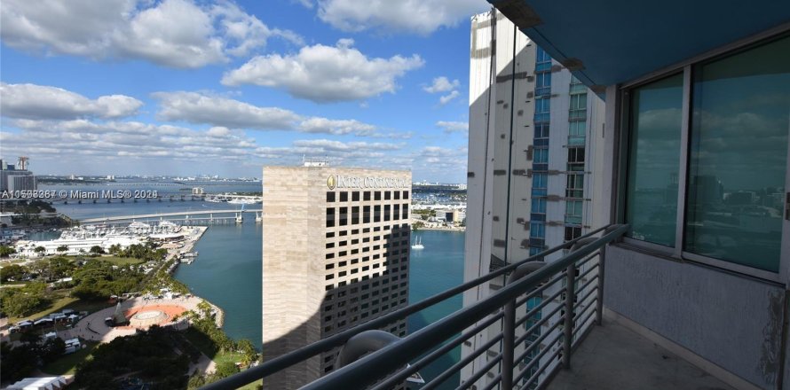 Condo à Miami, Floride, 2 chambres  № 929142