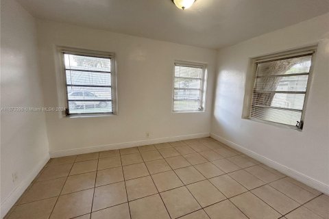 Apartamento en alquiler en Miami, Florida, 1 dormitorio, 55.74 m2 № 1396273 - foto 6