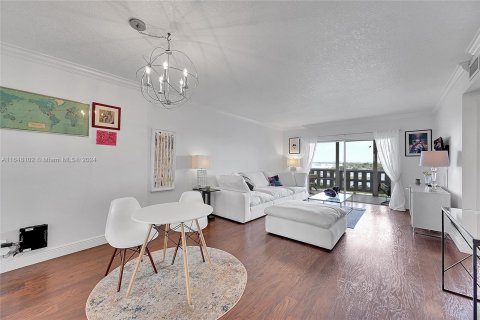 Copropriété à vendre à Hollywood, Floride: 1 chambre, 78.41 m2 № 1331352 - photo 2