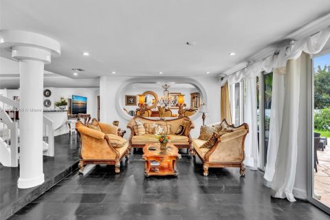 Villa ou maison à vendre à Golden Beach, Floride: 4 chambres, 327.02 m2 № 1097409 - photo 23