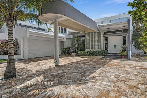 Villa ou maison à vendre à Golden Beach, Floride: 4 chambres, 327.02 m2 № 1097409 - photo 12