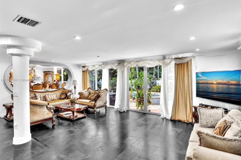 Villa ou maison à vendre à Golden Beach, Floride: 4 chambres, 327.02 m2 № 1097409 - photo 21