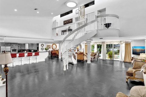 Villa ou maison à vendre à Golden Beach, Floride: 4 chambres, 327.02 m2 № 1097409 - photo 16