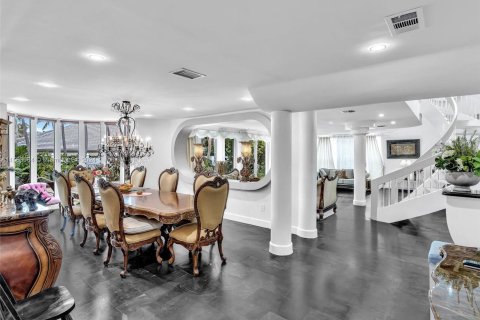 Villa ou maison à vendre à Golden Beach, Floride: 4 chambres, 327.02 m2 № 1097409 - photo 28