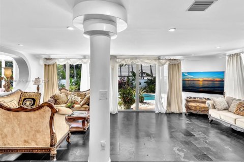 Villa ou maison à vendre à Golden Beach, Floride: 4 chambres, 327.02 m2 № 1097409 - photo 25