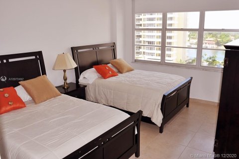 Condominio en alquiler en Miami Beach, Florida, 2 dormitorios, 119.84 m2 № 8173 - foto 11