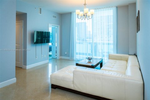 Condominio en venta en Hallandale Beach, Florida, 2 dormitorios, 92.81 m2 № 1226411 - foto 8