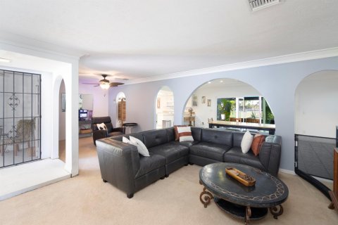 Casa en venta en Jensen Beach, Florida, 3 dormitorios, 220.18 m2 № 1102325 - foto 22