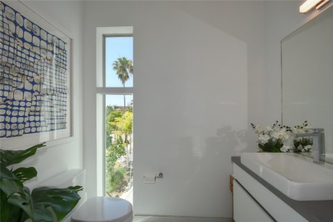 Adosado en venta en Fort Lauderdale, Florida, 3 dormitorios, 301.56 m2 № 1102324 - foto 9