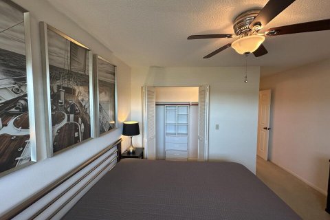 Condo in Vero Beach, Florida, 2 bedrooms  № 1189840 - photo 12