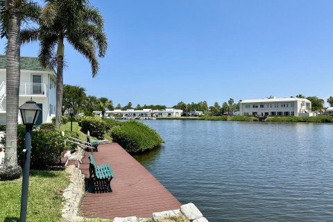 Condo in Vero Beach, Florida, 2 bedrooms  № 1189840 - photo 22