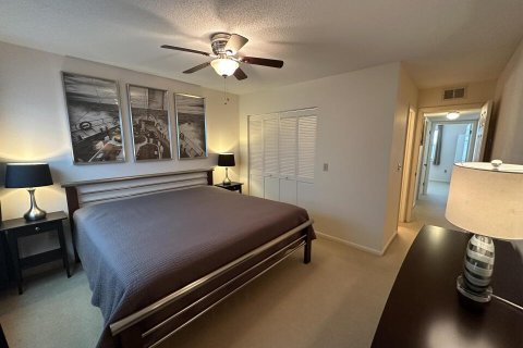 Condo in Vero Beach, Florida, 2 bedrooms  № 1189840 - photo 13