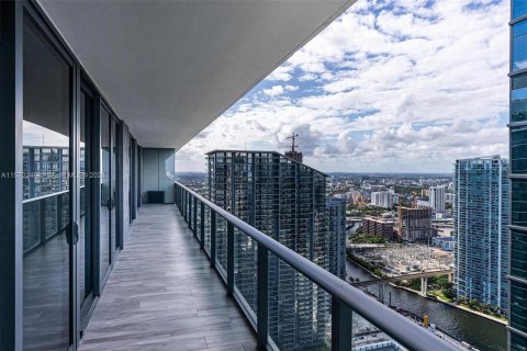 Condominio en venta en Miami, Florida, 2 dormitorios, 159.98 m2 № 1120705 - foto 15