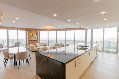 Condo in Miami, Florida, 3 bedrooms  № 6845 - photo 6