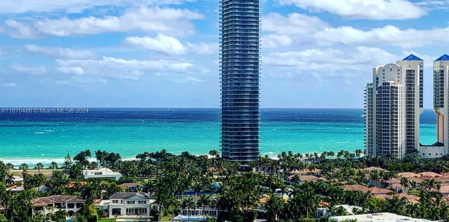 Condominio en Aventura, Florida, 2 dormitorios  № 1389679