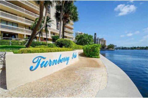 Condominio en venta en Aventura, Florida, 2 dormitorios, 141.4 m2 № 1389679 - foto 22