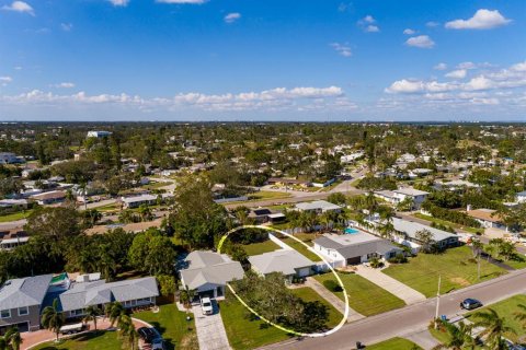 Terreno en venta en Saint Petersburg, Florida № 1424663 - foto 6