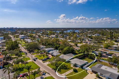 Terreno en venta en Saint Petersburg, Florida № 1424663 - foto 8